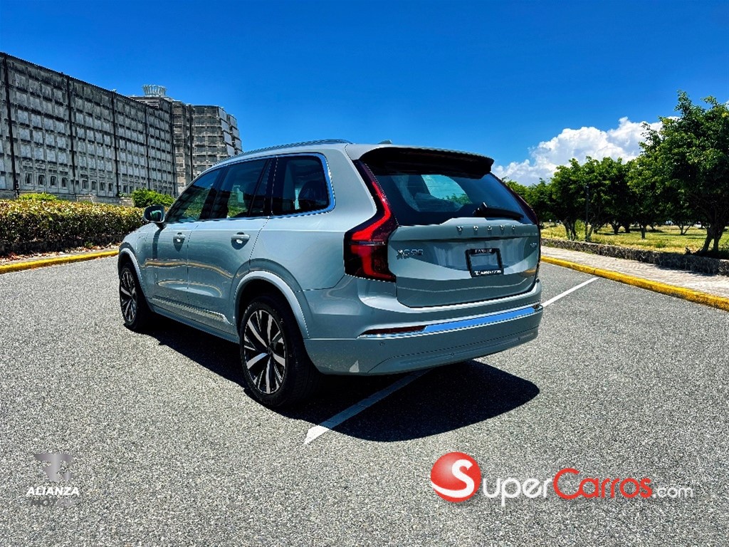 2026 Volvo XC90 CORE — foto 9 / 12
