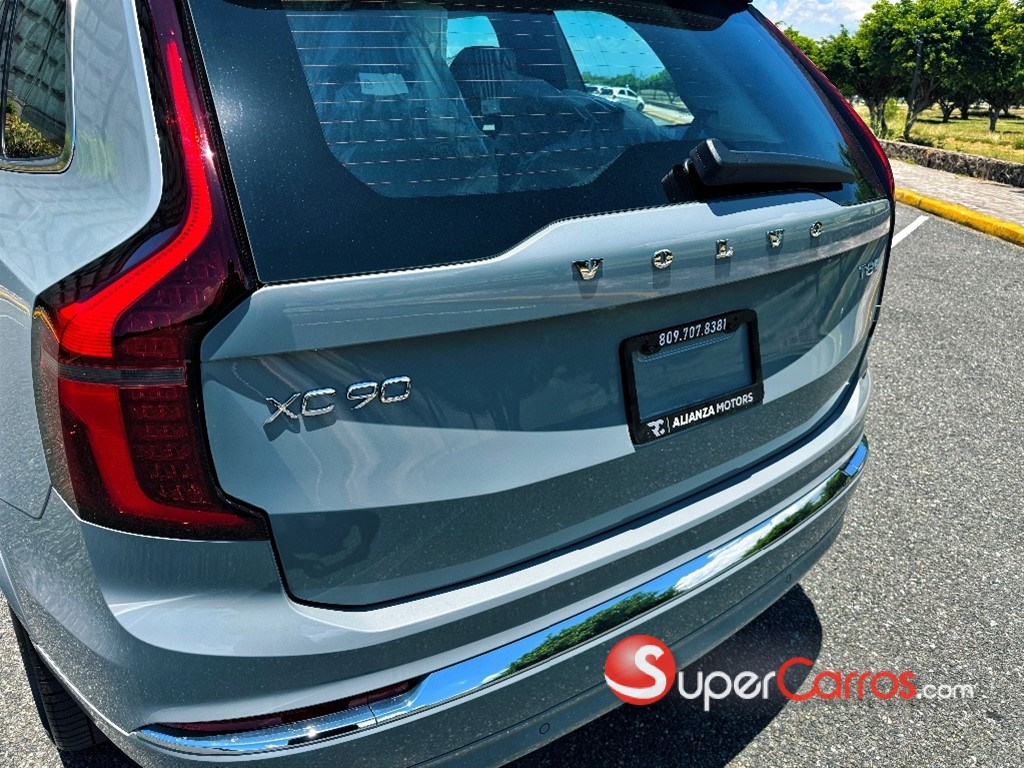 2026 Volvo XC90 CORE — foto 10 / 12