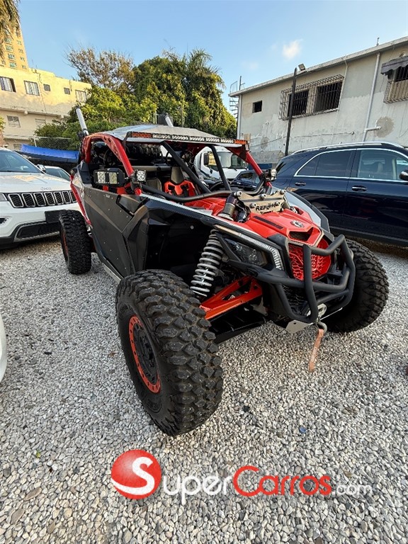 2021 Can Am Maverick — foto 2 / 9