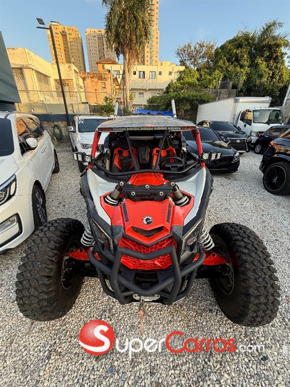 2021 Can Am Maverick — foto 3 / 9