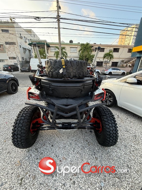 2021 Can Am Maverick — foto 4 / 9