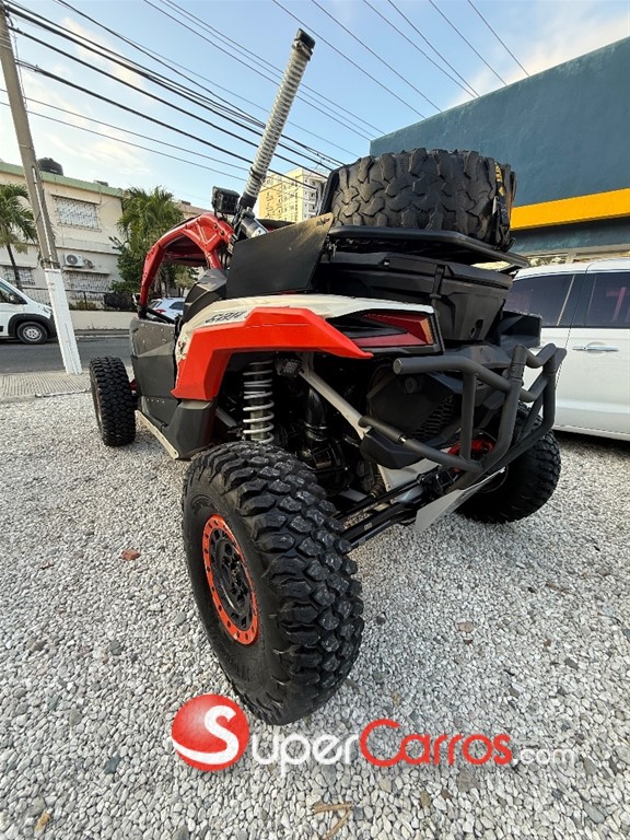 2021 Can Am Maverick — foto 5 / 9