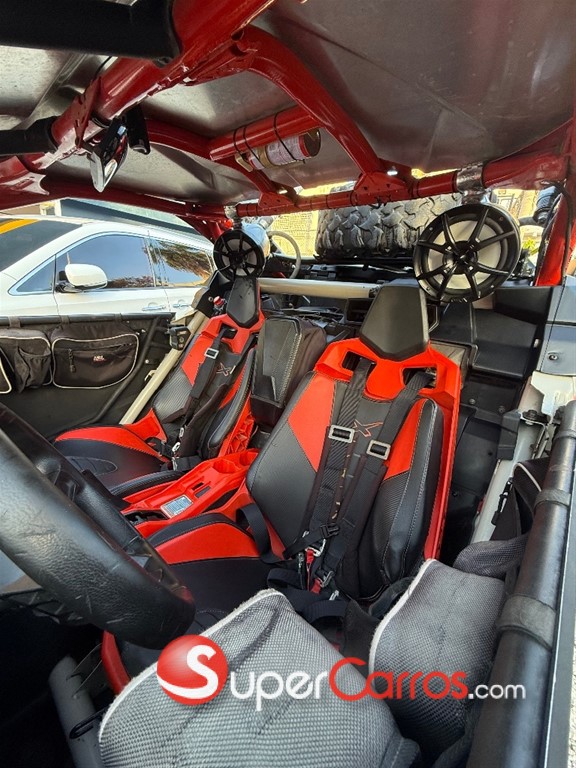 2021 Can Am Maverick — foto 8 / 9