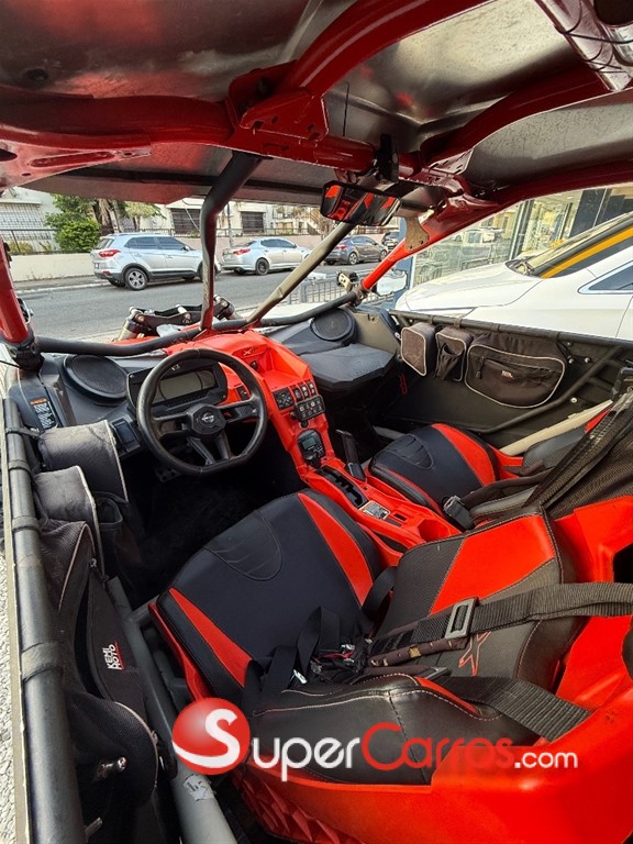 2021 Can Am Maverick — foto 9 / 9