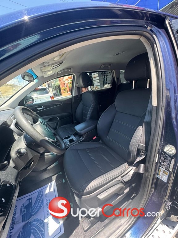 2020 Kia Sorento LX — foto 2 / 12