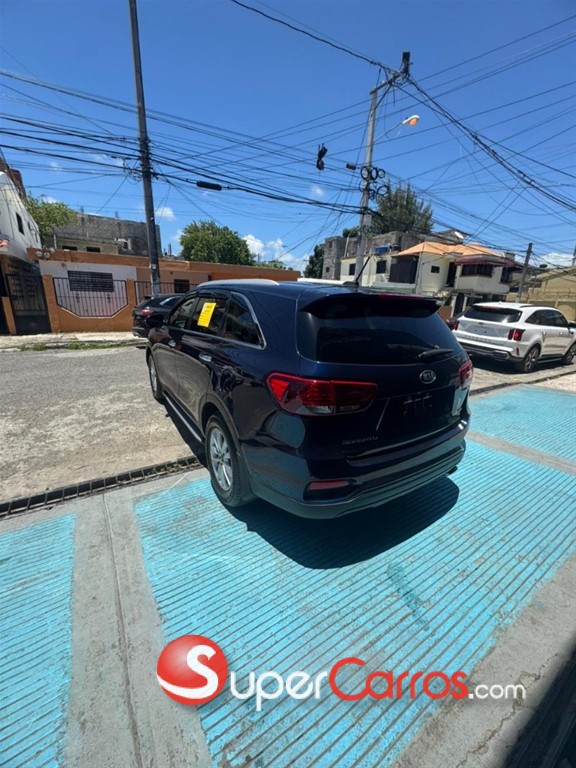 2020 Kia Sorento LX — foto 3 / 12