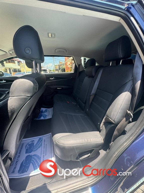 2020 Kia Sorento LX — foto 4 / 12