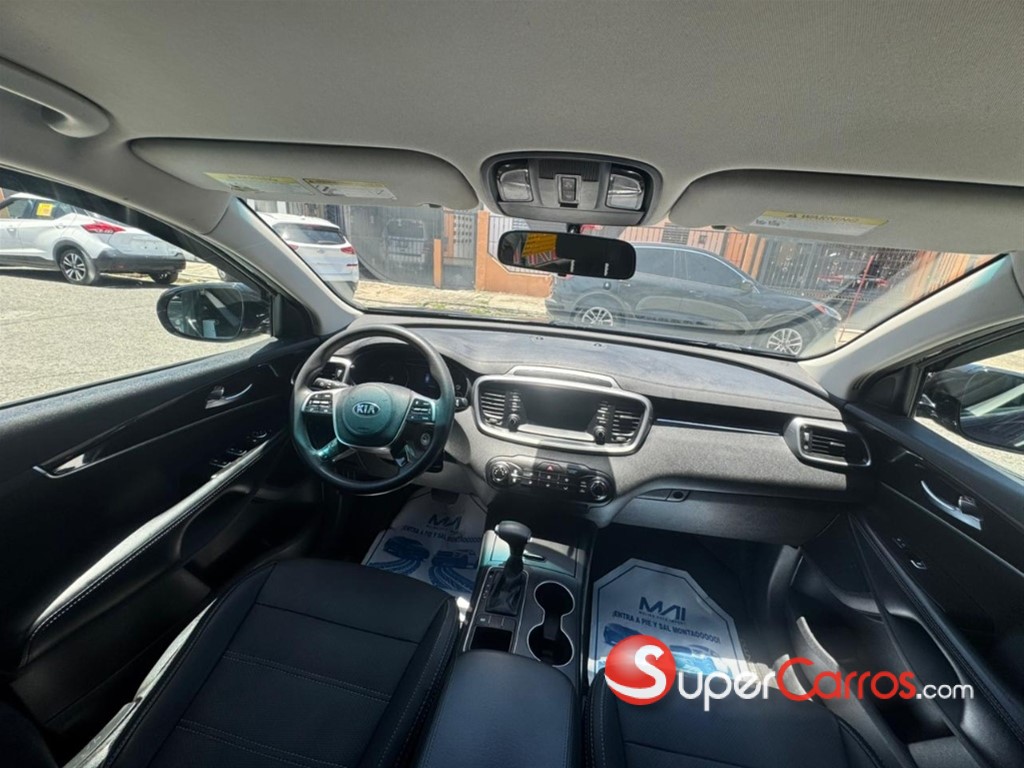 2020 Kia Sorento LX — foto 8 / 12