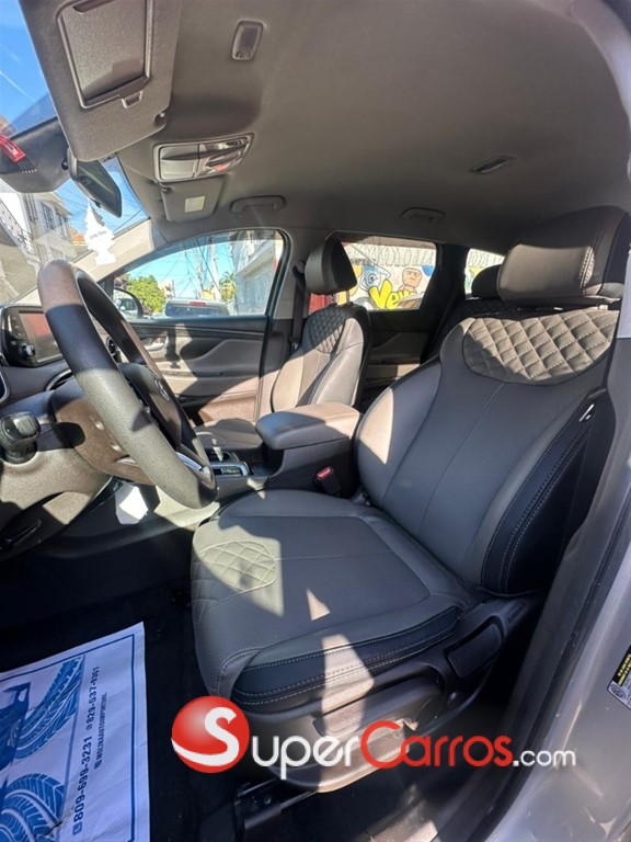 2020 Hyundai Santa Fe SE — foto 2 / 8