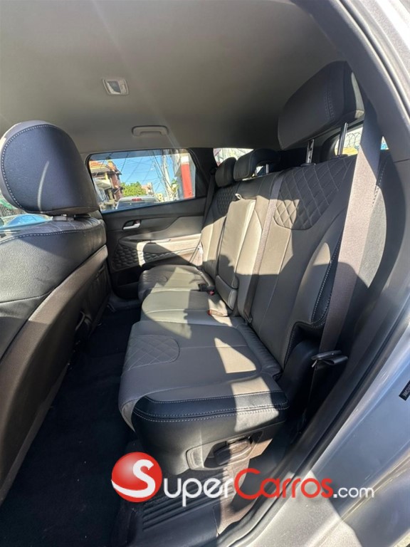 2020 Hyundai Santa Fe SE — foto 3 / 8