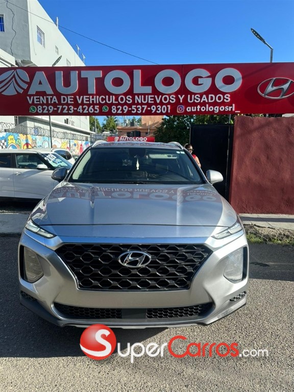 2020 Hyundai Santa Fe SE — foto 6 / 8