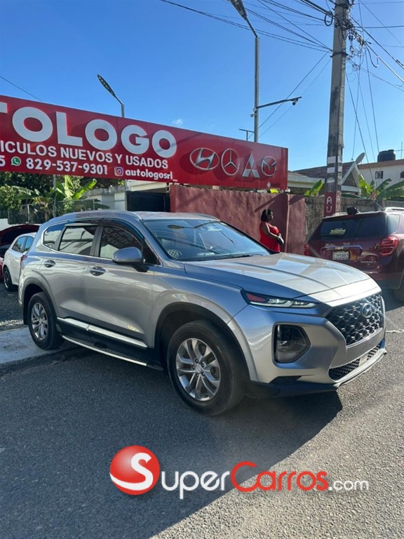 2020 Hyundai Santa Fe SE — foto 7 / 8