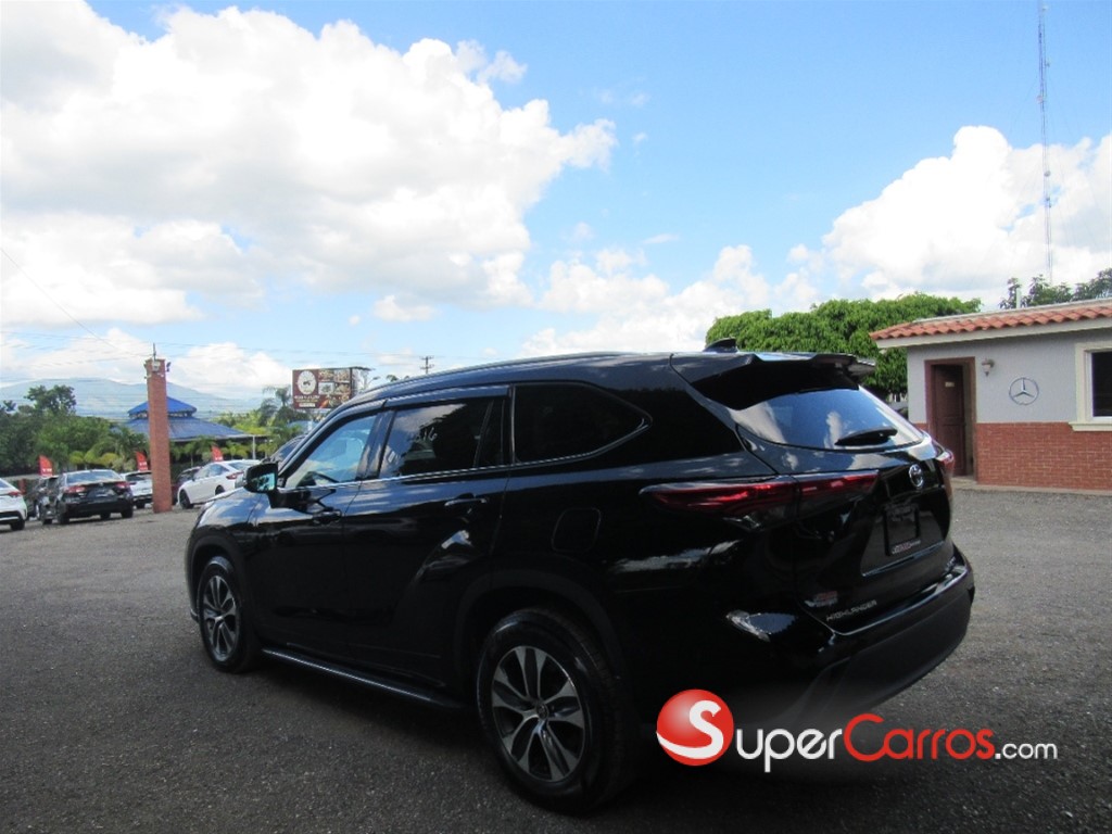 2022 Toyota Highlander XLE — foto 4 / 12