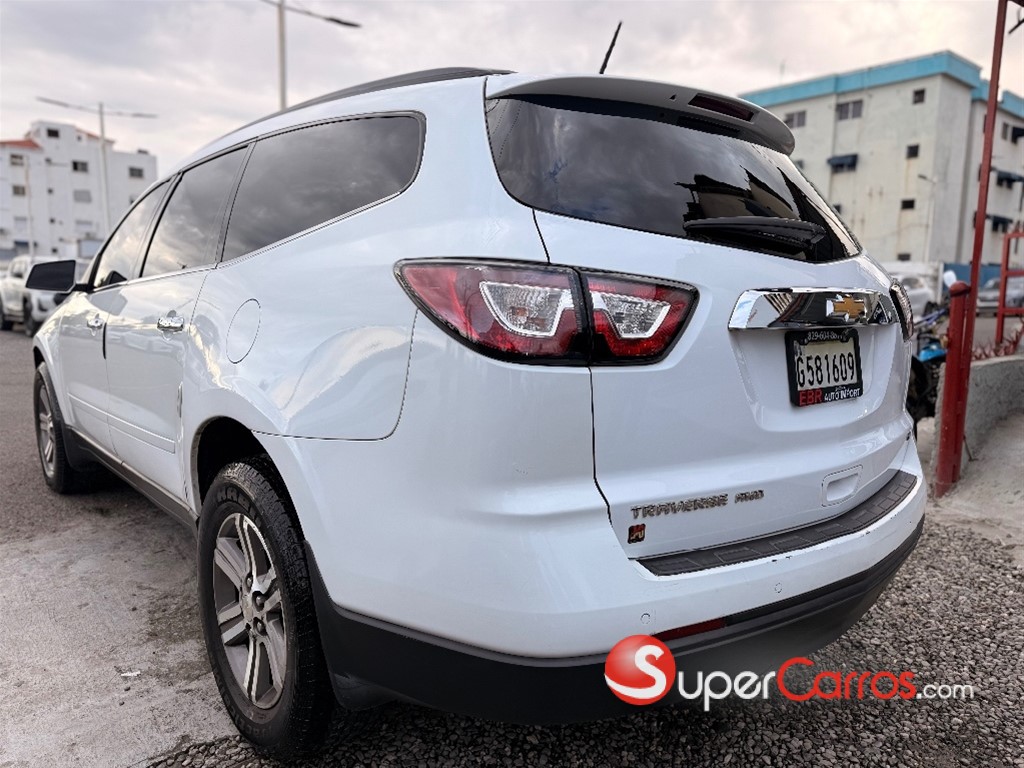 2017 Chevrolet Traverse LT — foto 3 / 9