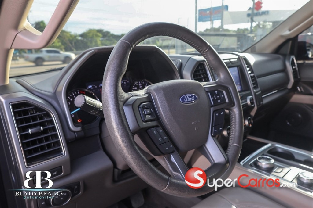2020 Ford Expedition — foto 2 / 12