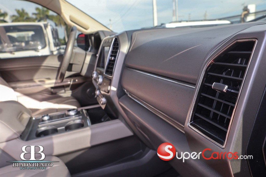 2020 Ford Expedition — foto 6 / 12