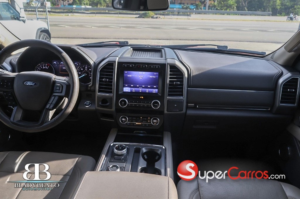 2020 Ford Expedition — foto 9 / 12