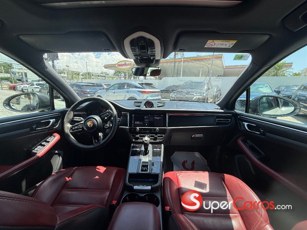 2023 Porsche Macan T — foto 8 / 11