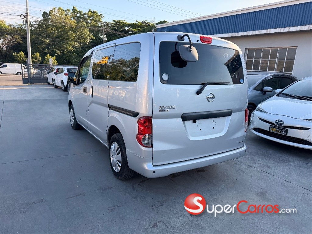 2021 Nissan NV 200 — foto 4 / 12