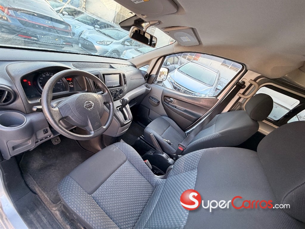2021 Nissan NV 200 — foto 8 / 12