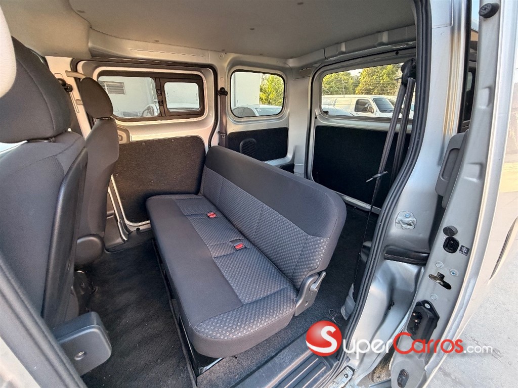2021 Nissan NV 200 — foto 9 / 12
