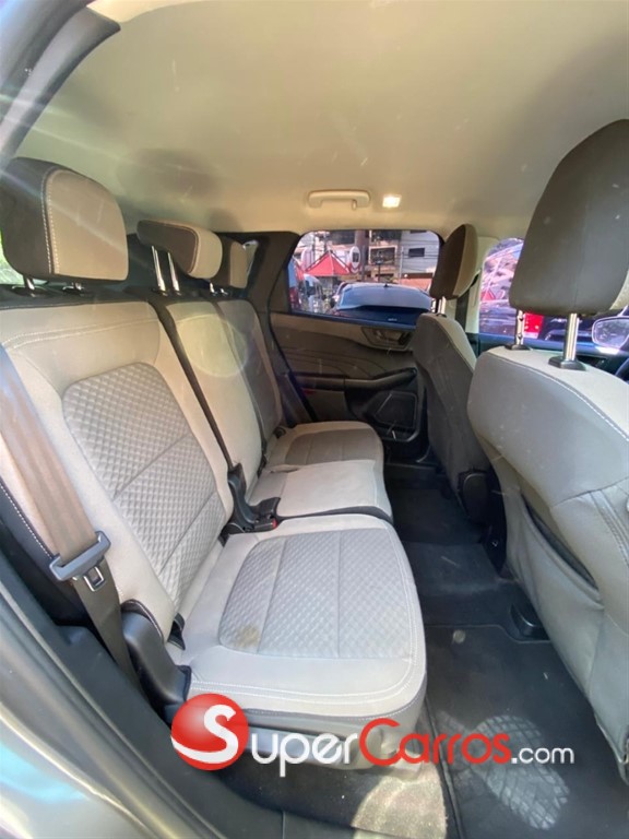 2022 Ford Escape — foto 6 / 9