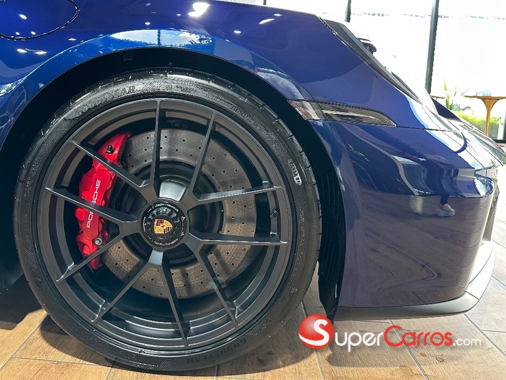 2026 Porsche 911 Carrera GTS — foto 6 / 10
