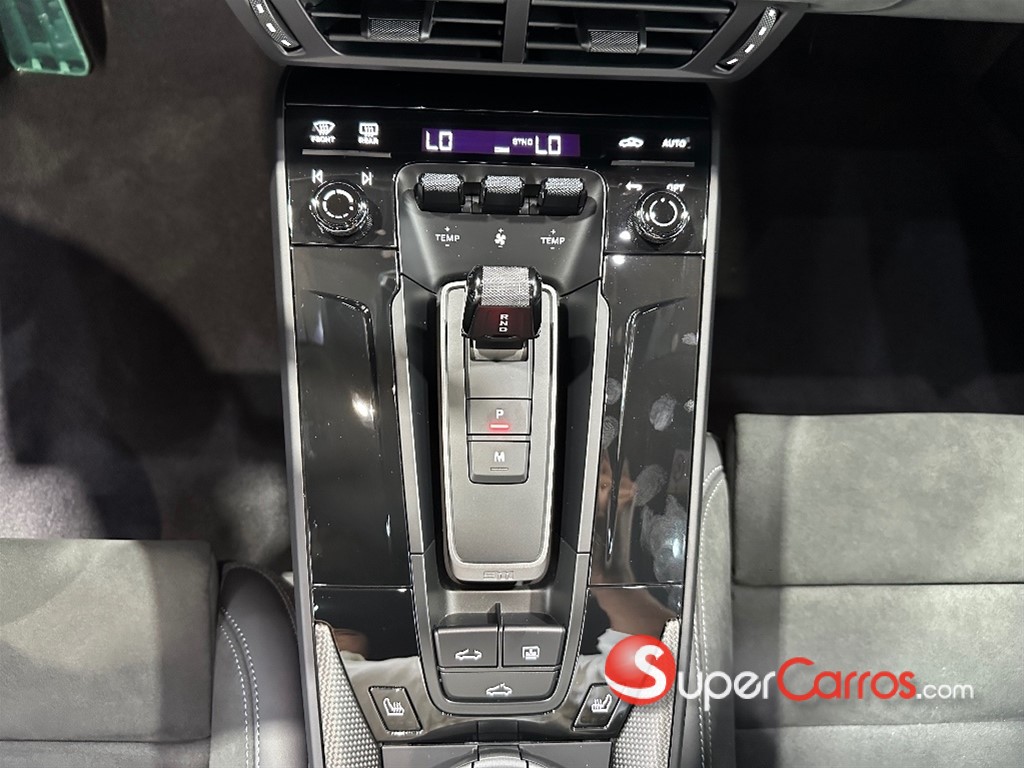 2026 Porsche 911 Carrera GTS — foto 9 / 10
