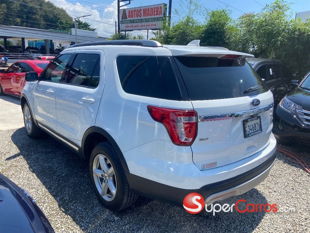 2016 Ford Explorer XLT — foto 5 / 11