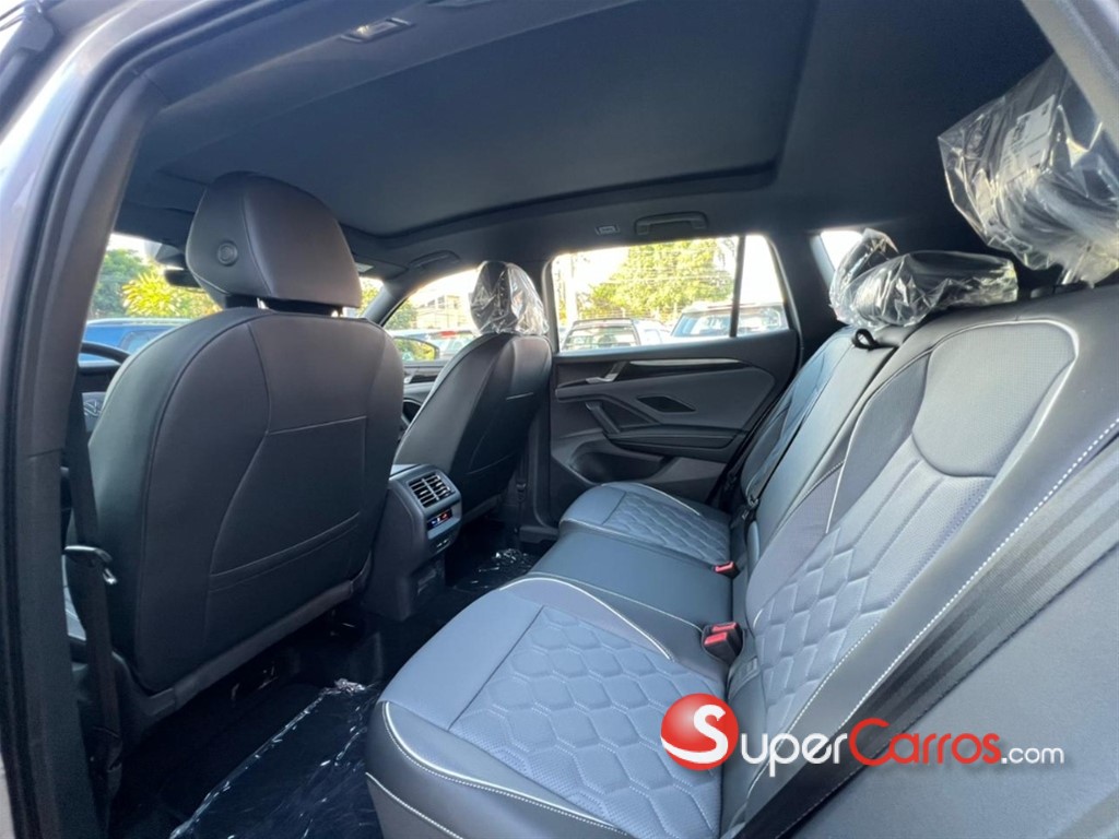 2026 Volkswagen Tiguan R Design — foto 9 / 11