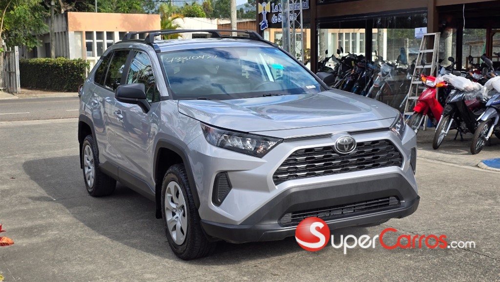 2020 Toyota RAV4 LE — foto 2 / 12