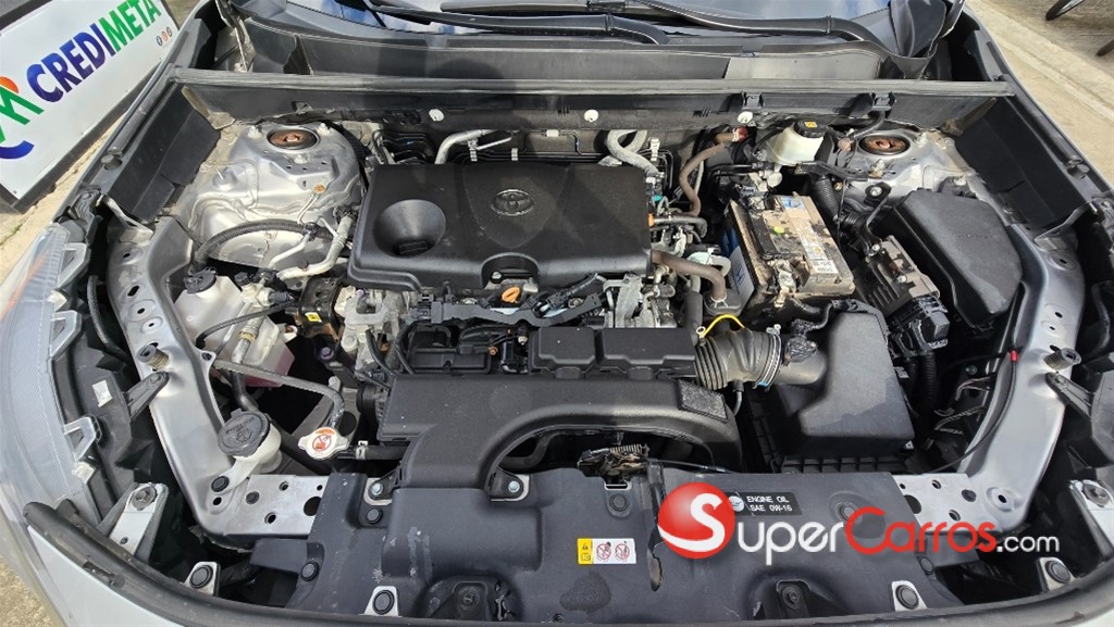 2020 Toyota RAV4 LE — foto 5 / 12