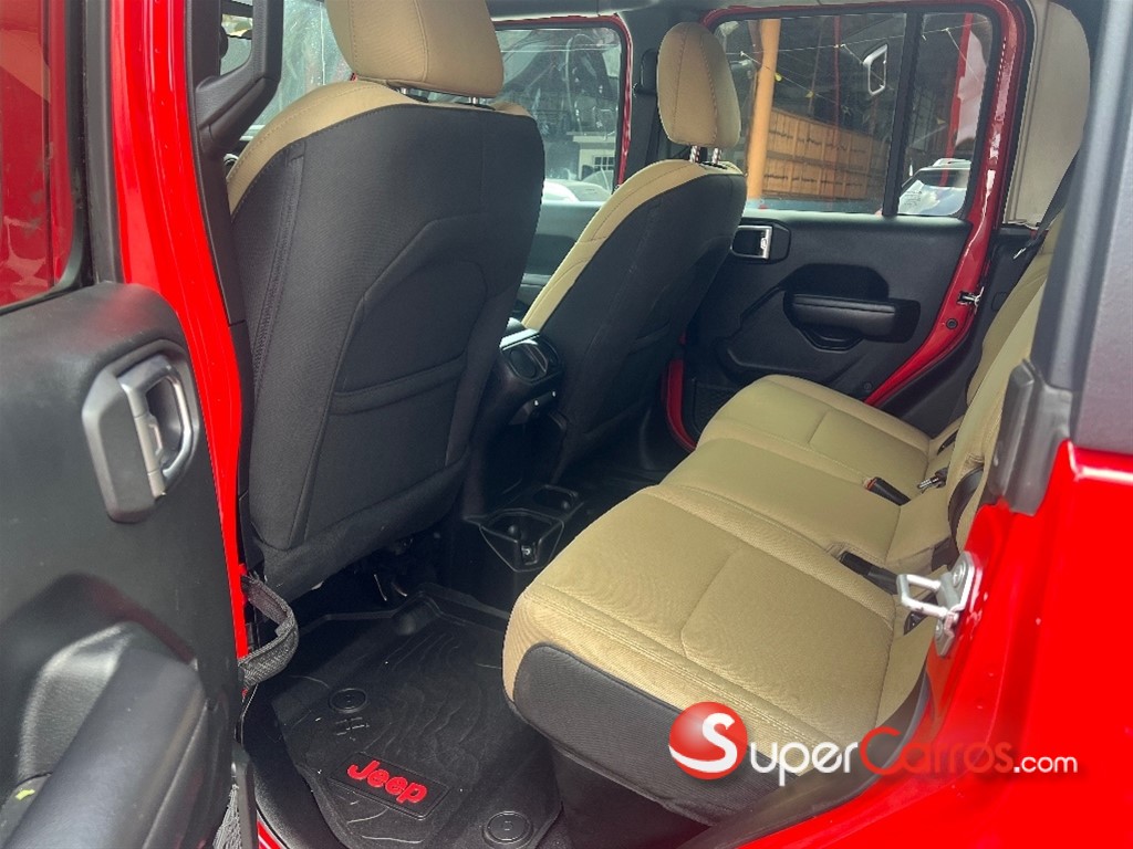2020 Jeep Gladiator Sport — foto 8 / 12