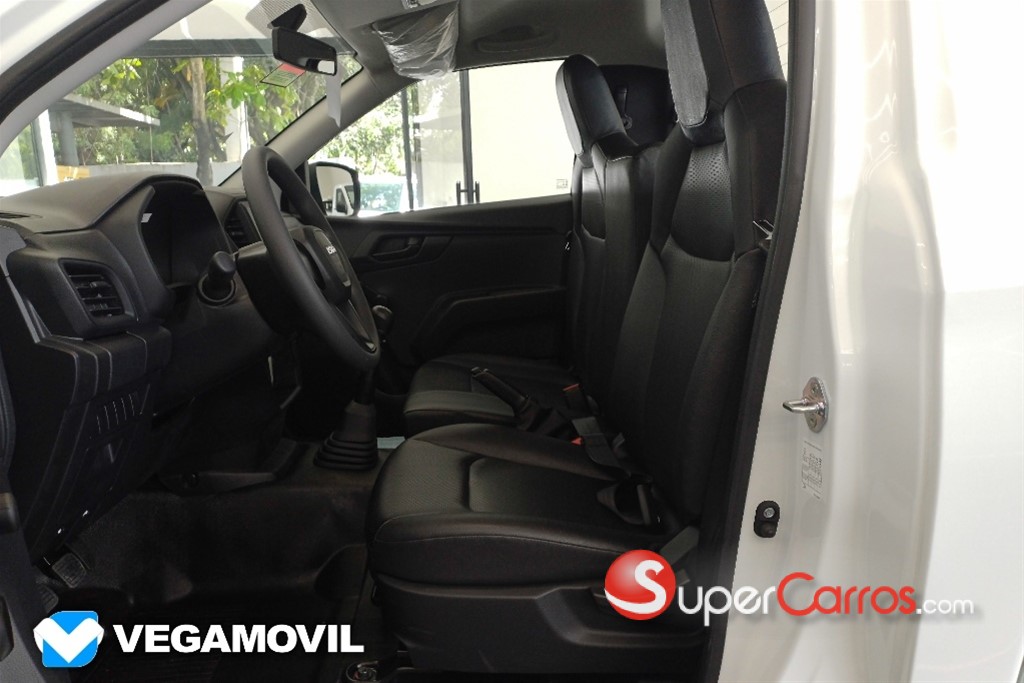 2026 Isuzu DMAX — foto 6 / 12