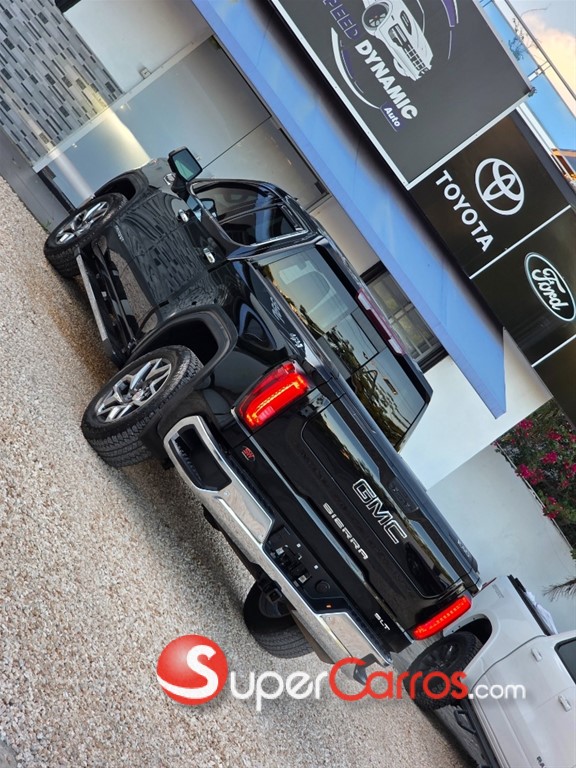 2022 GMC Sierra 1500 SLT — foto 11 / 12