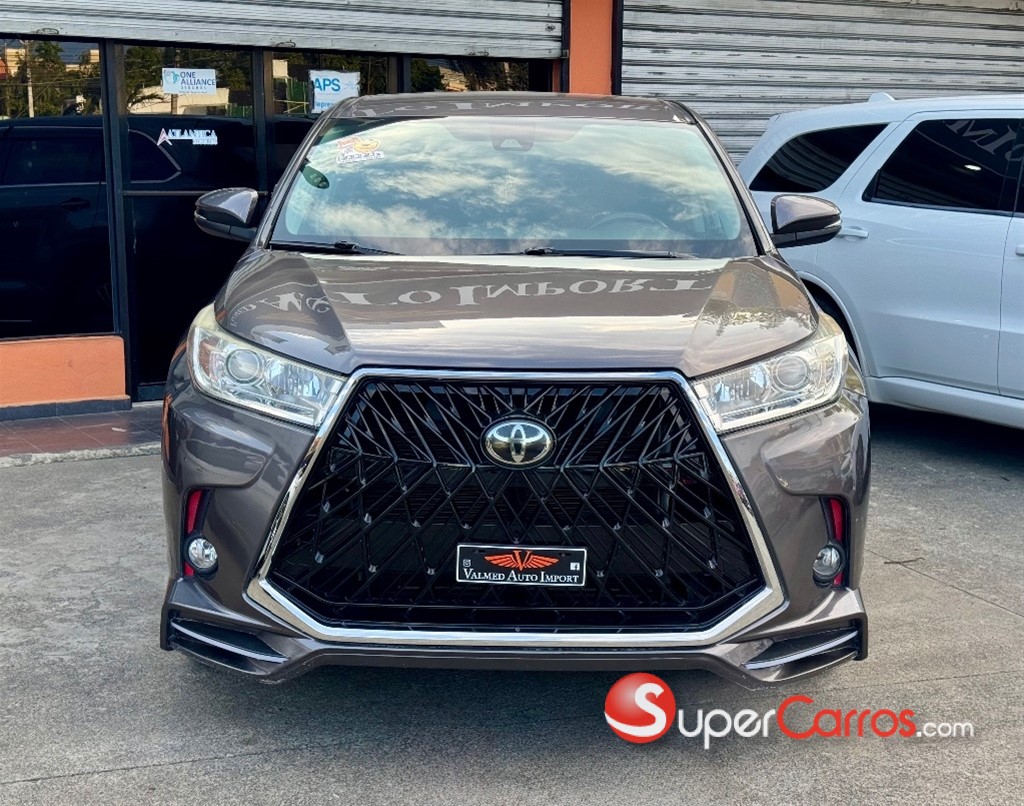 2019 Toyota Highlander LE Plus — foto 4 / 12