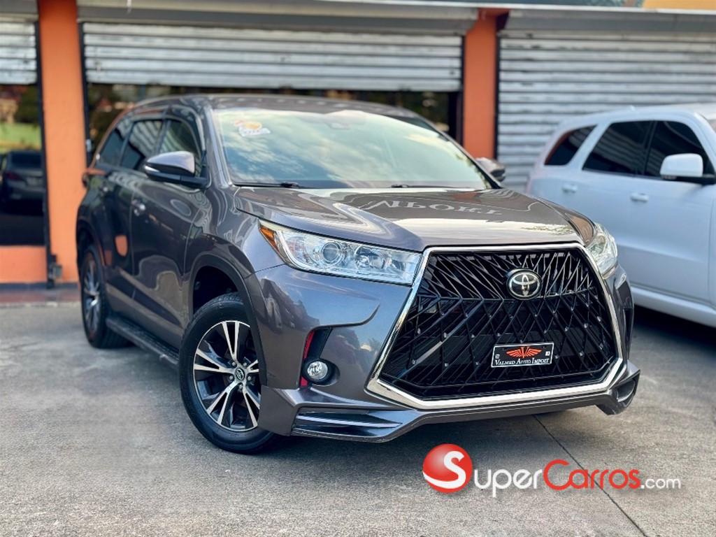 2019 Toyota Highlander LE Plus — foto 5 / 12