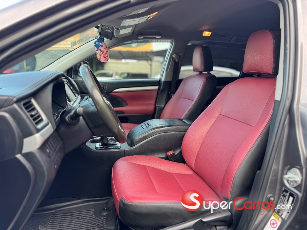 2019 Toyota Highlander LE Plus — foto 9 / 12