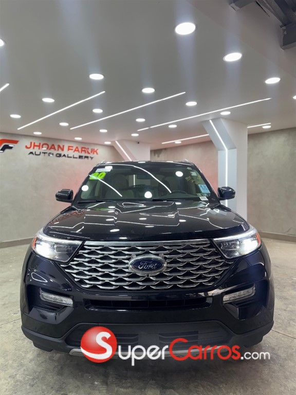 2020 Ford Explorer Platinum — foto 2 / 11