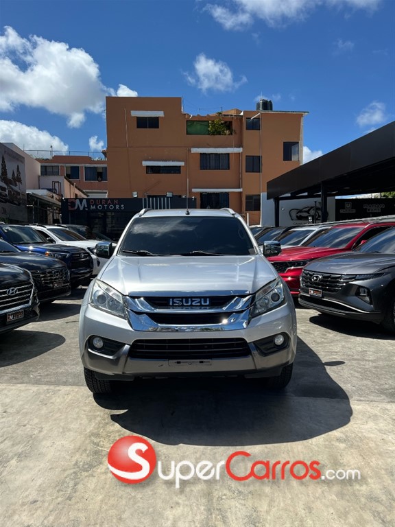 2015 Isuzu Mux — foto 2 / 10