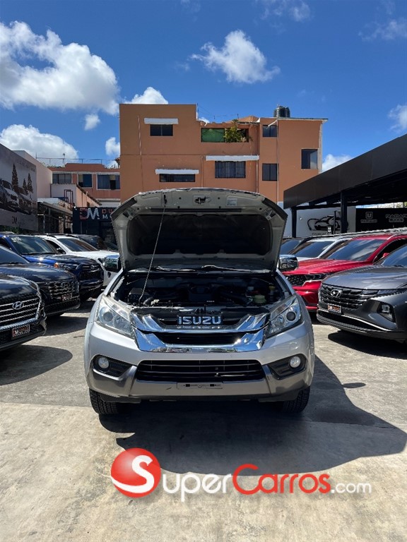 2015 Isuzu Mux — foto 7 / 10