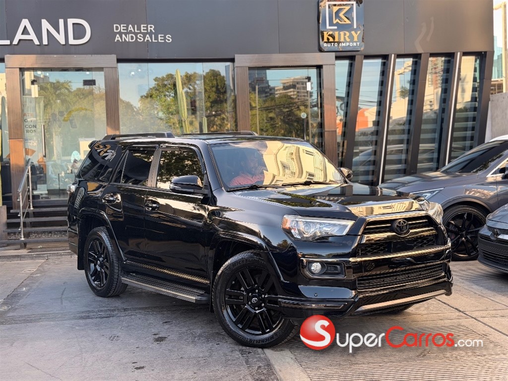 2020 Toyota 4 Runner Limited Nightshade — foto 2 / 11