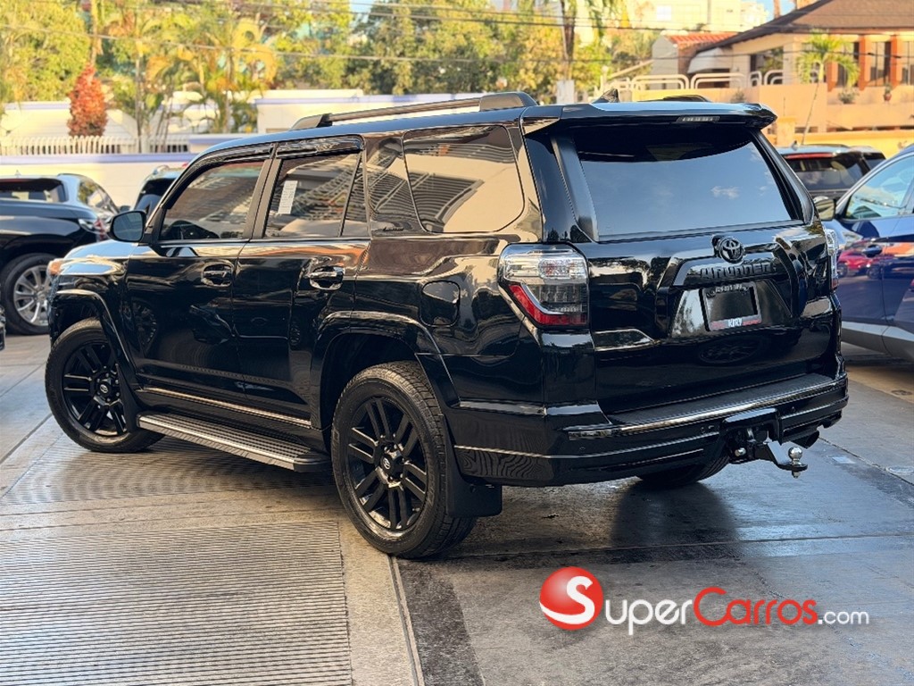 2020 Toyota 4 Runner Limited Nightshade — foto 4 / 11