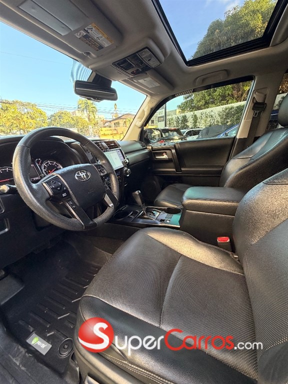 2020 Toyota 4 Runner Limited Nightshade — foto 5 / 11