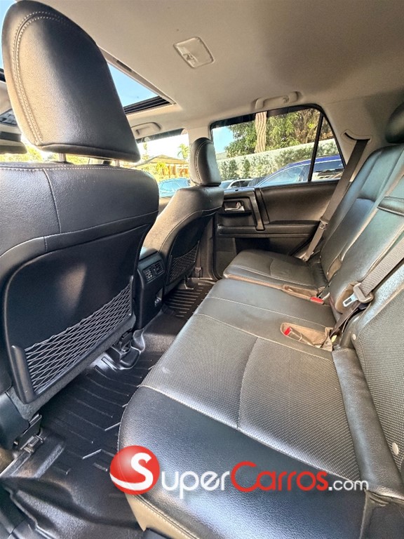 2020 Toyota 4 Runner Limited Nightshade — foto 6 / 11
