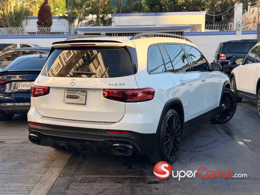 2021 Mercedes-Benz Clase GLB 35 AMG — foto 4 / 9