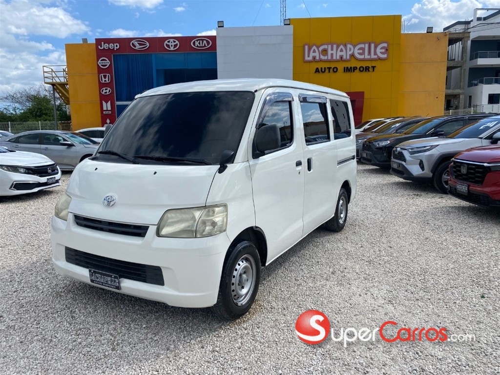 2017 Toyota Town-Ace