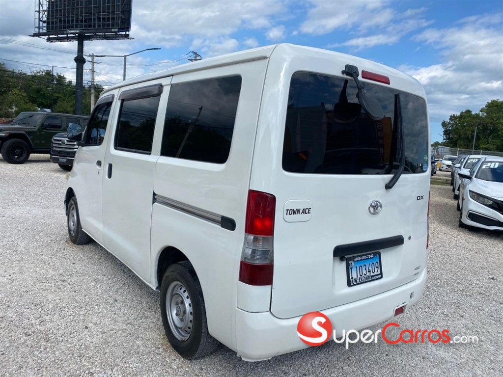 2017 Toyota Town-Ace — foto 4 / 8