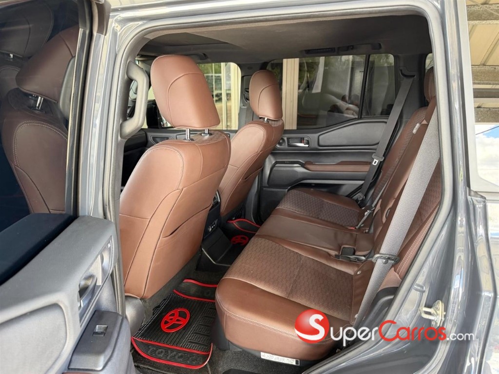 2025 Toyota Land Cruiser Prado Adventure 1A — foto 2 / 6