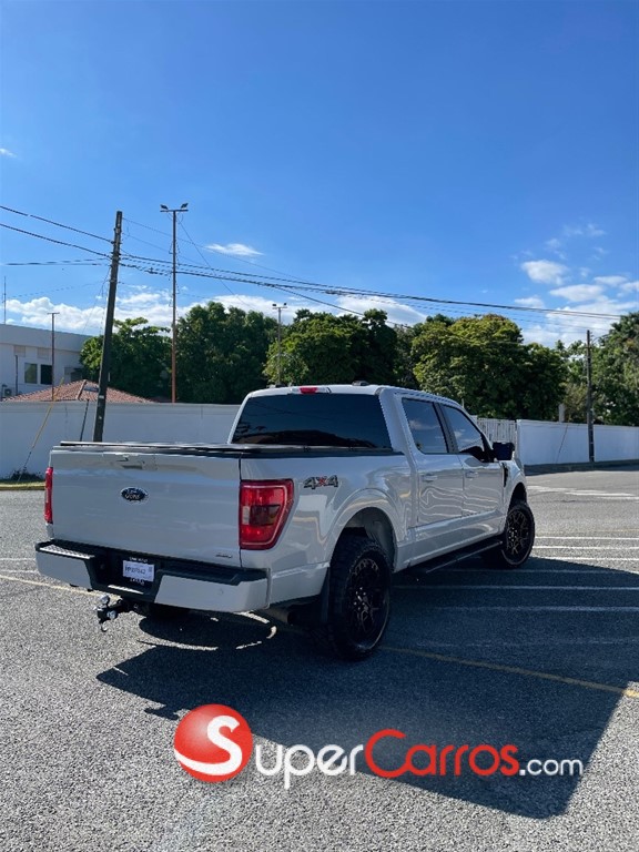 2022 Ford F 150 XLT ECOBOOST — foto 4 / 11
